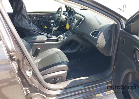 2015 Chrysler 200 C из США, поврежденный, VIN 1C3CCCCB8FN545415